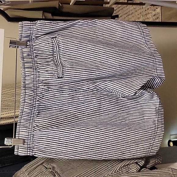 Men's Linen Blend Jogger Shorts Navy and White Striped Small - Picture 2 of 3